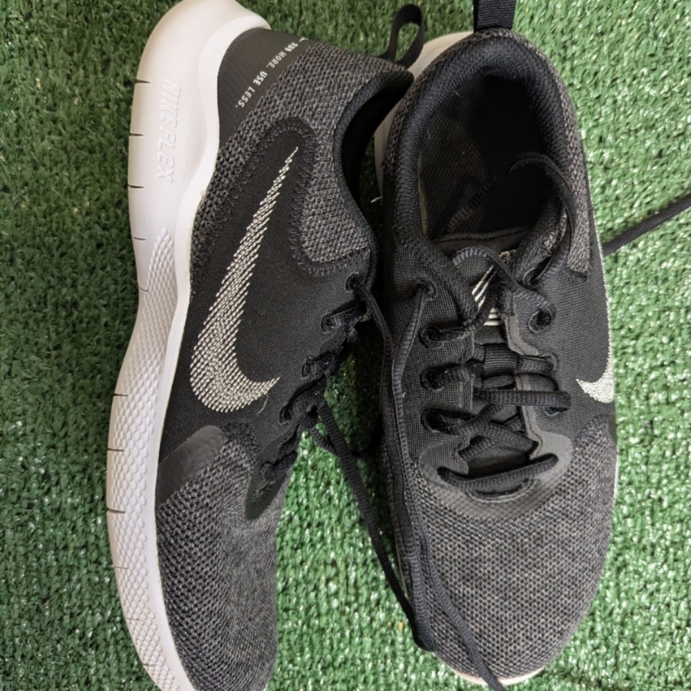 Nike Black and White Knit Running Sneakers